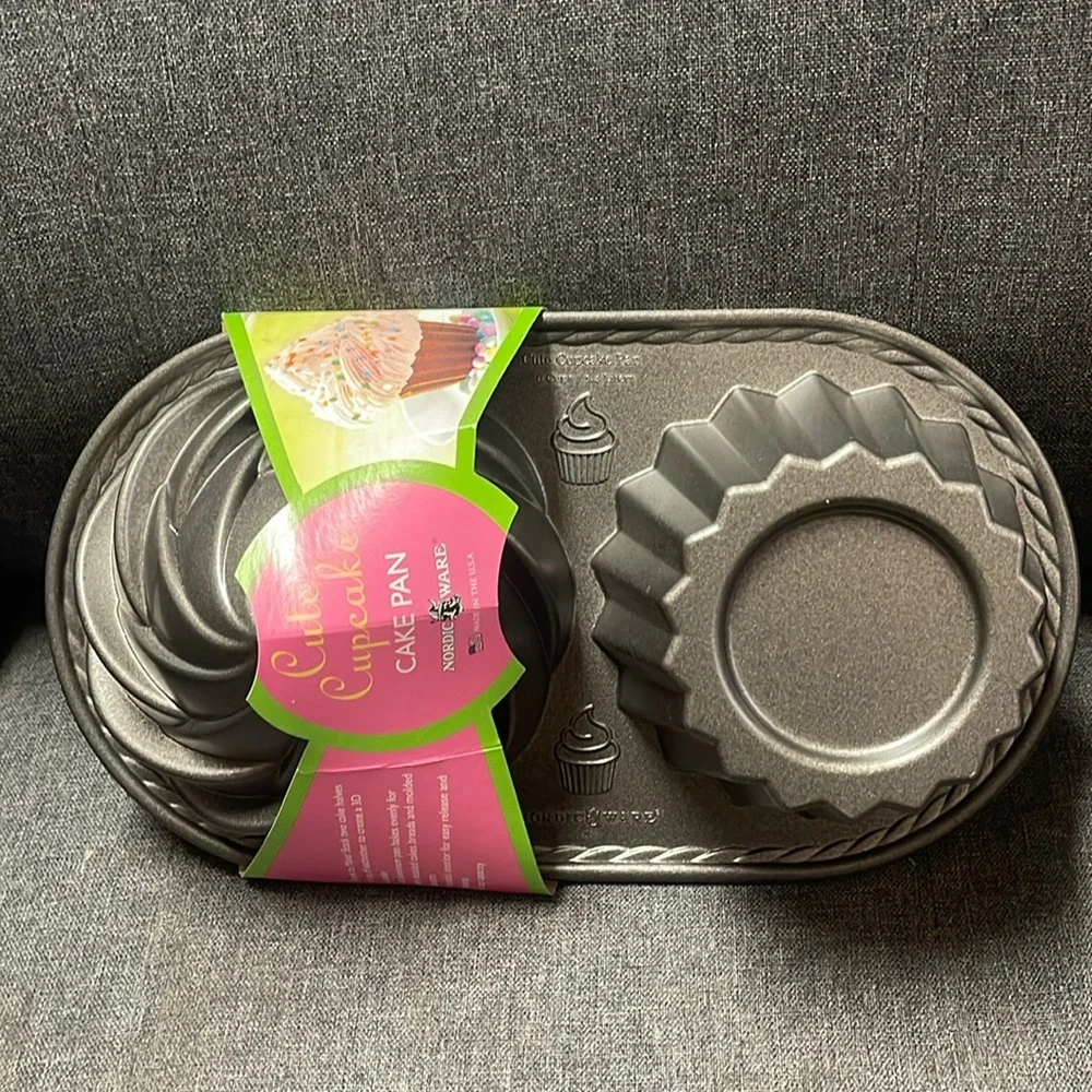 Nordic Ware Cute Cupcake Pan